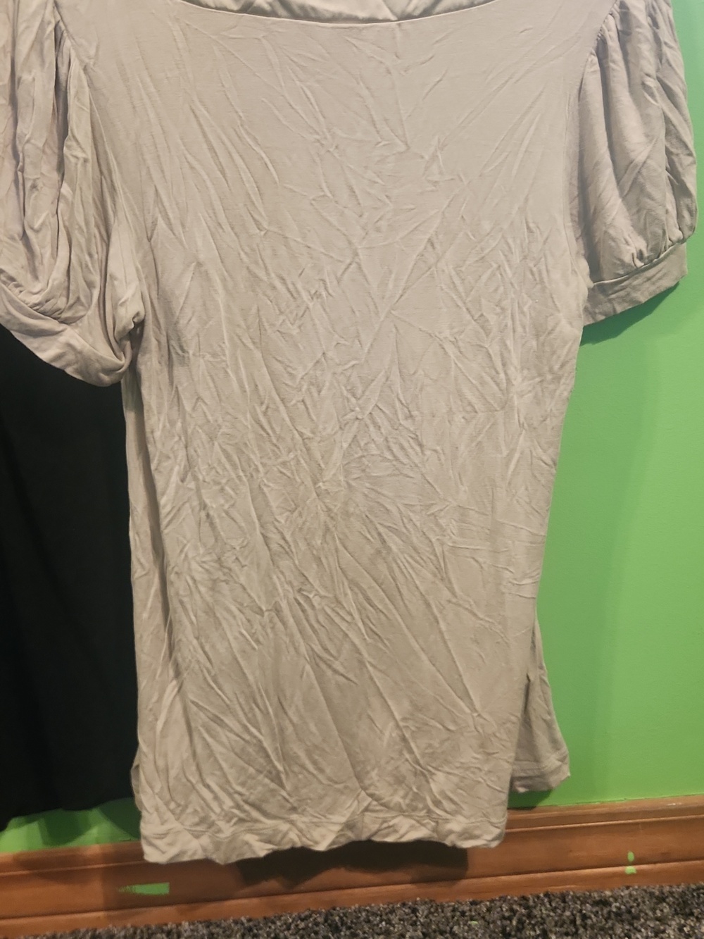 2 Geometric Shape Tops - Picture 5 of 10